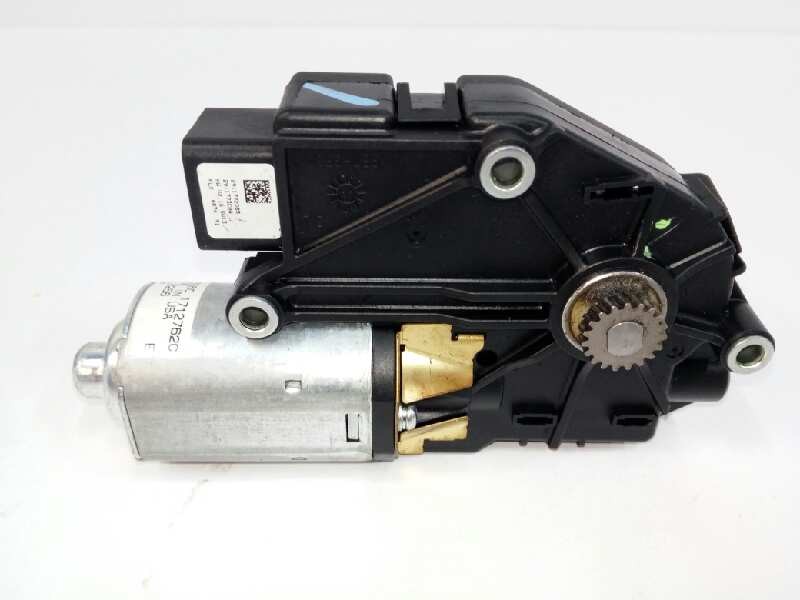 Recambio de motor techo electrico para jeep compass 2.2 crd cat referencia OEM IAM 2911771D Recambio de motor techo electrico para jeep compass 2.2 crd cat referencia OEM IAM 2911771D