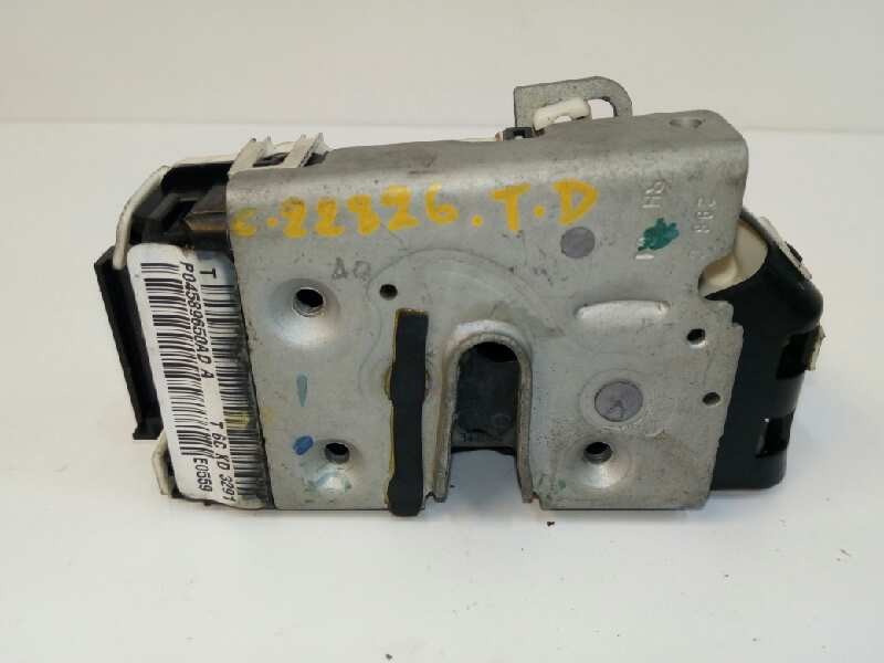 Recambio de cerradura puerta trasera derecha para jeep compass 2.2 crd cat referencia OEM IAM P04589650AD Recambio de cerradura puerta trasera derecha para jeep compass 2.2 crd cat referencia OEM IAM P04589650AD
