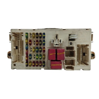 Recambio de caja reles / fusibles para fiat stilo (192) 1.9 jtd cat referencia OEM IAM 501209520040  