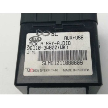 Recambio de modulo electronico para kia sportage iii (sl) 1.7 crdi referencia OEM IAM 961103W000 CONEXION AUXILIAR JACK Y USB 96