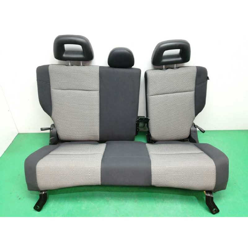 Recambio de asientos traseros para dodge caliber 2.0 16v crd cat referencia OEM IAM   