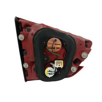 Recambio de piloto trasero derecho interior para kia carens iv 1.7 crdi referencia OEM IAM 92404A4  