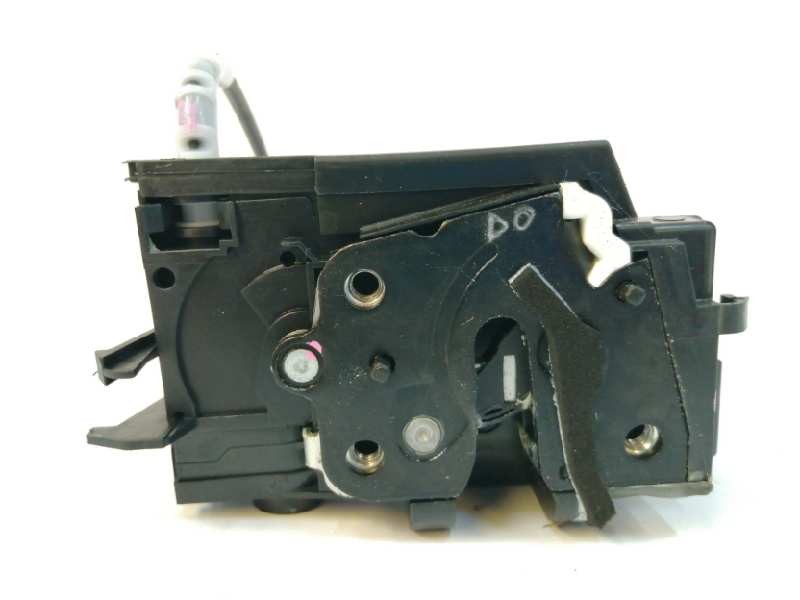 Recambio de cerradura puerta trasera izquierda para peugeot 308 1.2 12v e-thp referencia OEM IAM 9826126080  