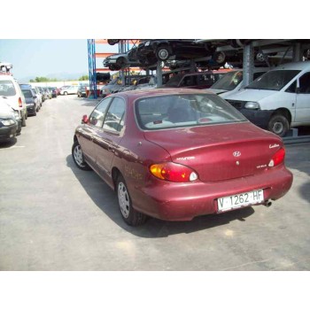 hyundai lantra berlina (rd) del año 2000