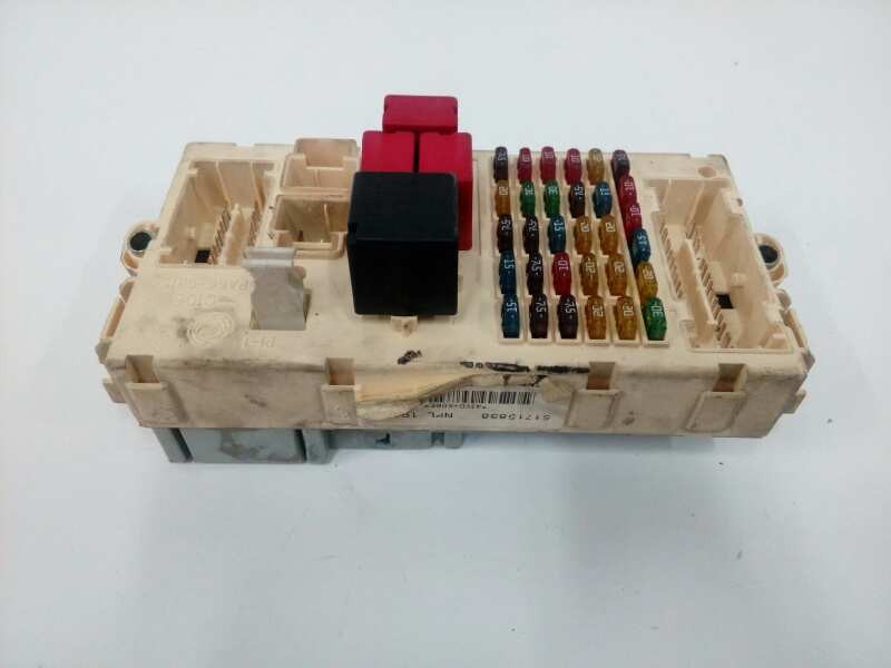 Recambio de caja reles / fusibles para fiat stilo (192) 1.9 jtd cat referencia OEM IAM 51715858  