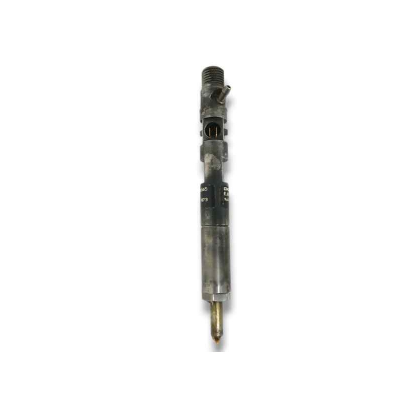 Recambio de inyector para renault clio ii fase ii (b/cb0) expression alize referencia OEM IAM 820049873  