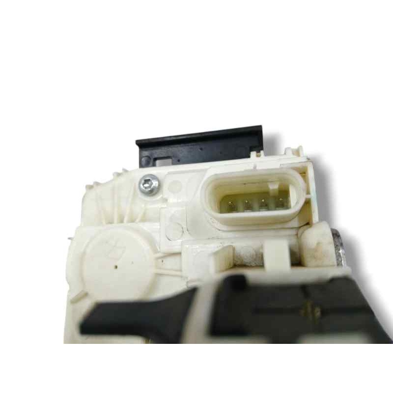 CERRADURA PUERTA TRASERA DERECHA 52071196