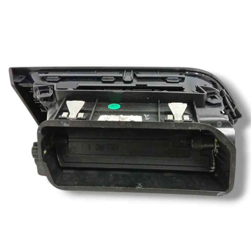 REJILLA AIREADORA LADO DERECHO