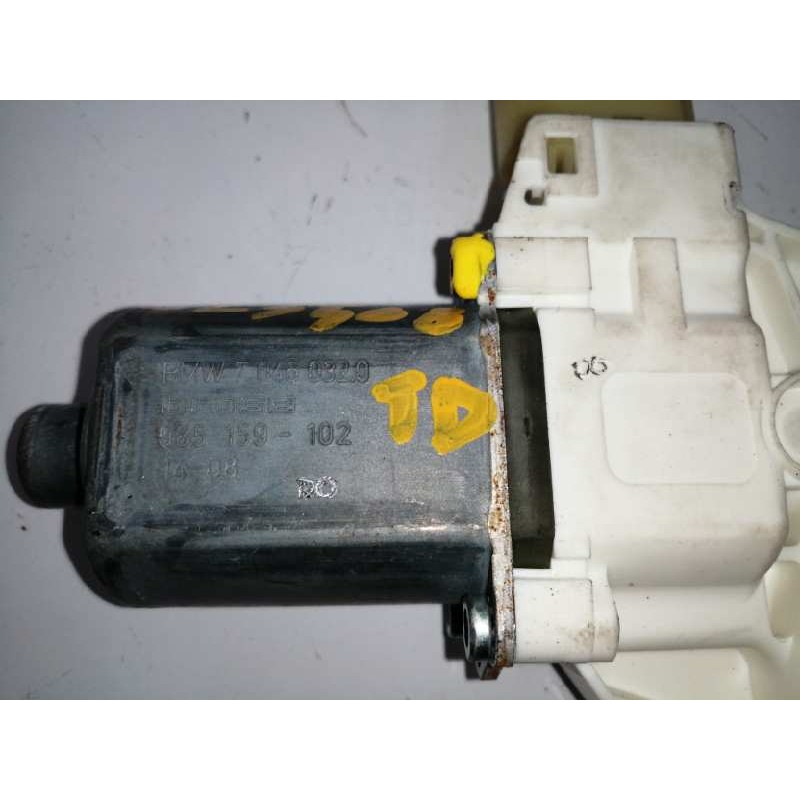 MOTOR ELEVALUNAS TRASERO DERECHO 0130822515