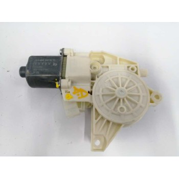 MOTOR ELEVALUNAS DELANTERO DERECHO A2489065200 