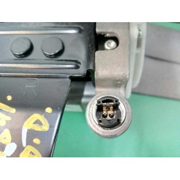 Recambio de cinturon seguridad delantero derecho para hyundai tucson (jm) 2.0 crdi a las 4 ruedas referencia OEM IAM 888202E401 