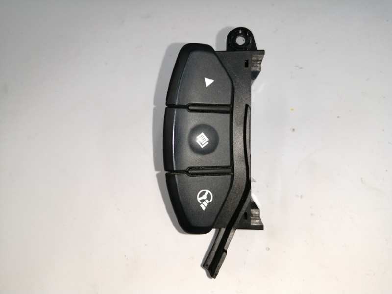 Recambio de mando volante para kia carens ( ) 1.7 crdi cat referencia OEM IAM 96720A4000WK LADO DERECHO 