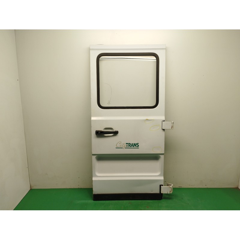 Recambio de porton trasero derecho para mercedes-benz mb 100 d caja cerrada / combi 2.4 diesel referencia OEM IAM  OBSERVAR FOTO