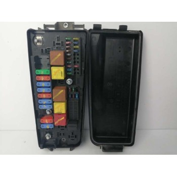 CAJA RELES / FUSIBLES 13170899 519066104 