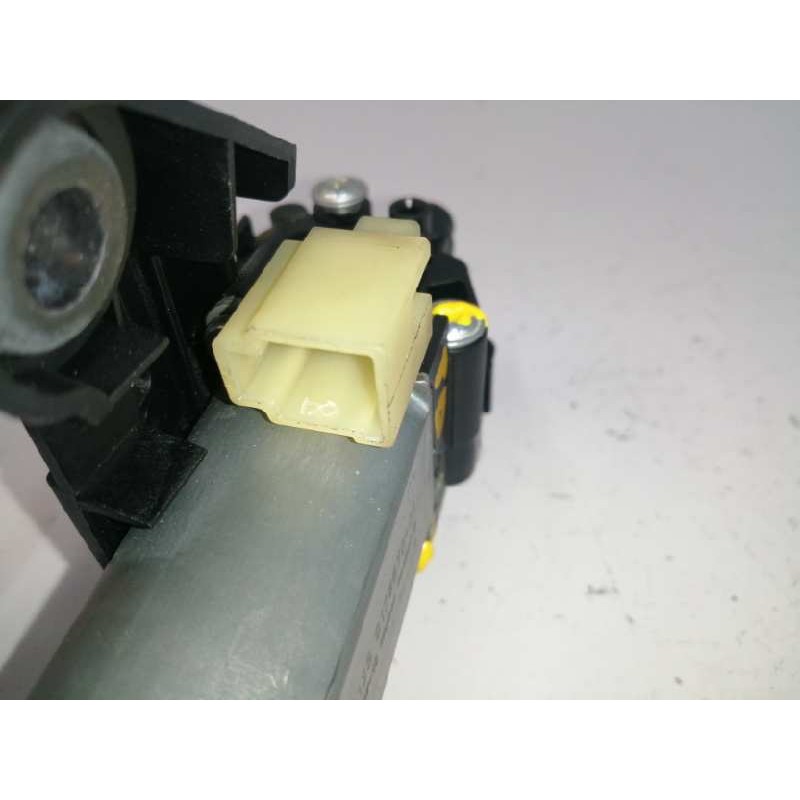MOTOR ELEVALUNAS TRASERO DERECHO MOTOR CORTINAS