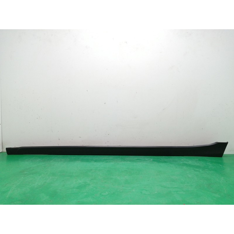 FALDON LATERAL LADO IZQUIERDO