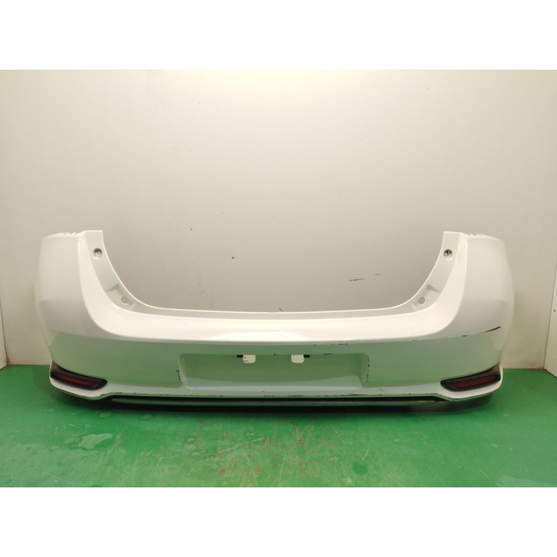Recambio de paragolpes trasero para toyota auris (_e18_) 1.2 (nre185_) referencia OEM IAM 5215902D30  