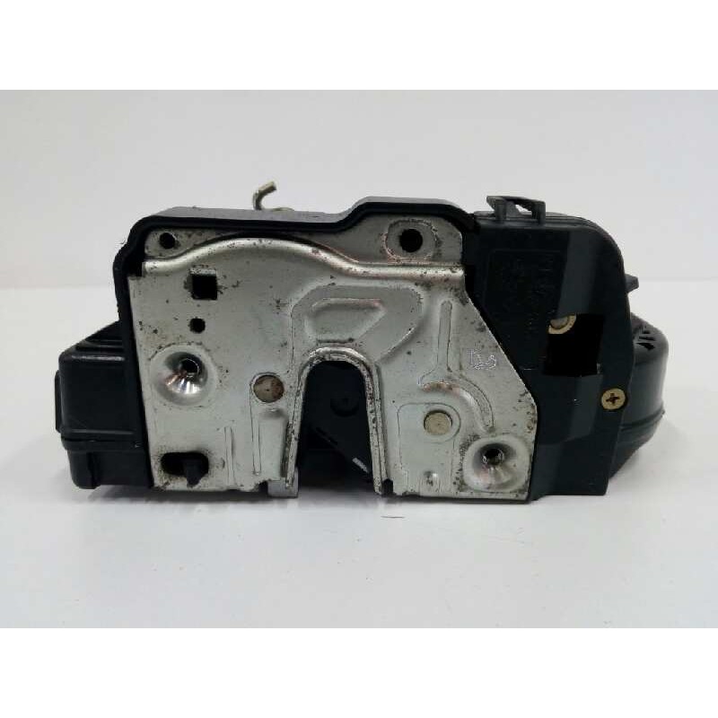 Recambio de cerradura puerta trasera derecha para mercedes-benz clase c (w203) berlina 200 cdi (la) (203.007) referencia OEM IAM