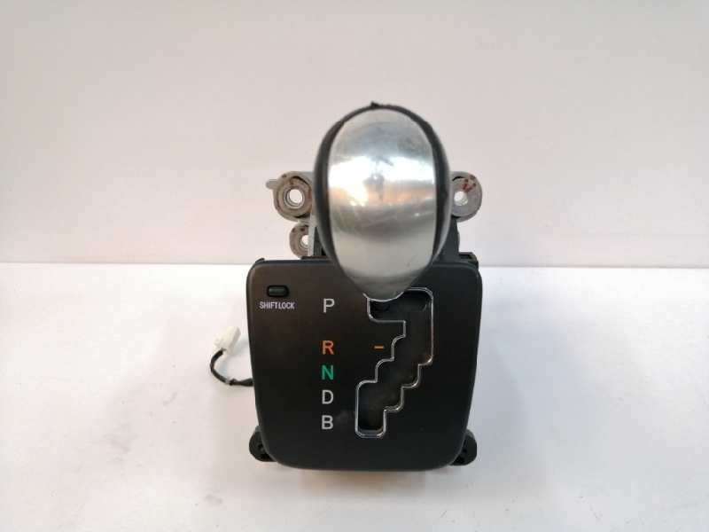 Recambio de palanca cambio para lexus rx 3.3 v6 24v cat referencia OEM IAM 3356048250 POMO DETERIORADO Recambio de palanca cambio para lexus rx 3.3 v6 24v cat referencia OEM IAM 3356048250 POMO DETERIORADO