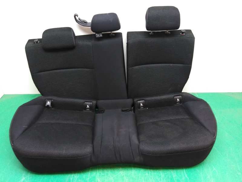 Recambio de asientos traseros para subaru xv 2.0 cat referencia OEM IAM   