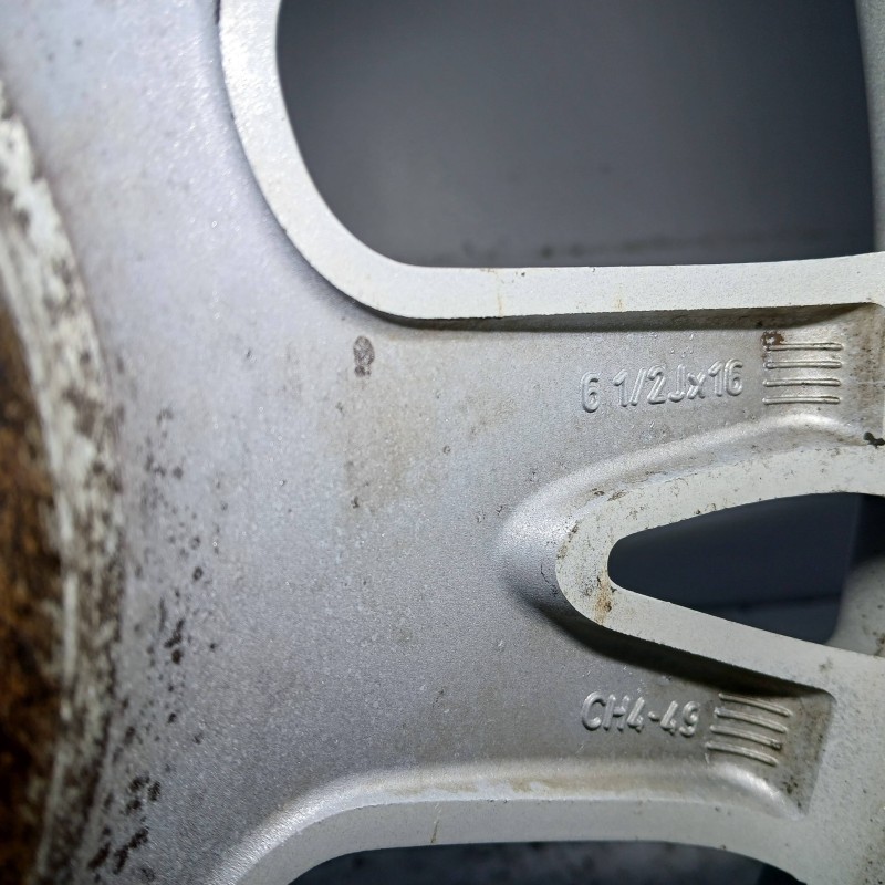 LLANTA 6 5JX16CH4 49 4H 4X100