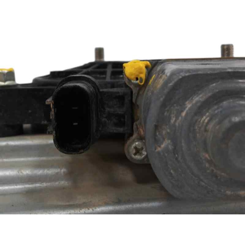 ELEVALUNAS TRASERO IZQUIERDO