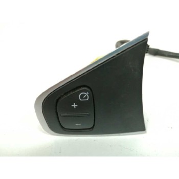 Recambio de mando volante para renault captur 0.9 energy referencia OEM IAM 631561000A  