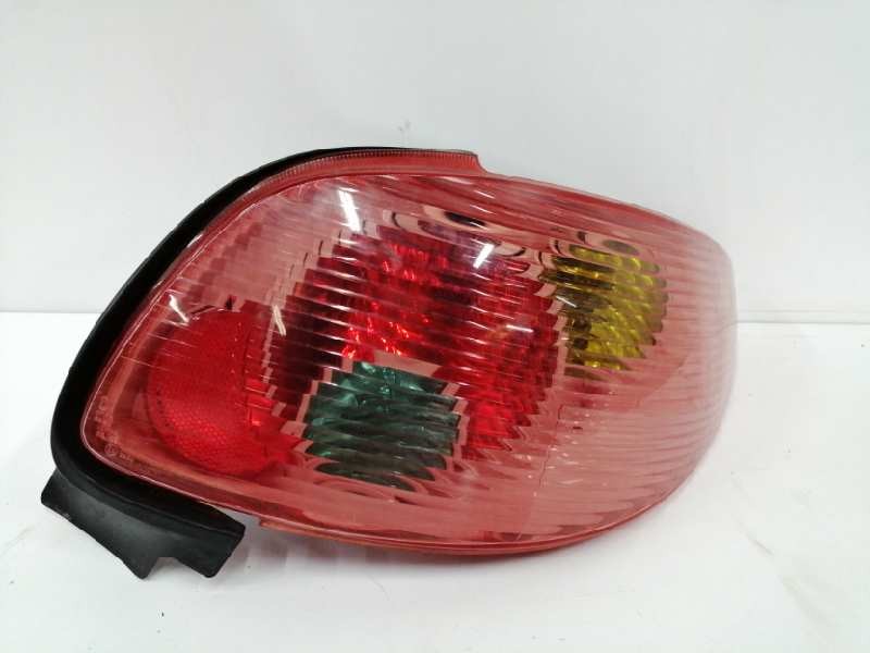 Recambio de piloto trasero derecho para peugeot 206 cc cc referencia OEM IAM   