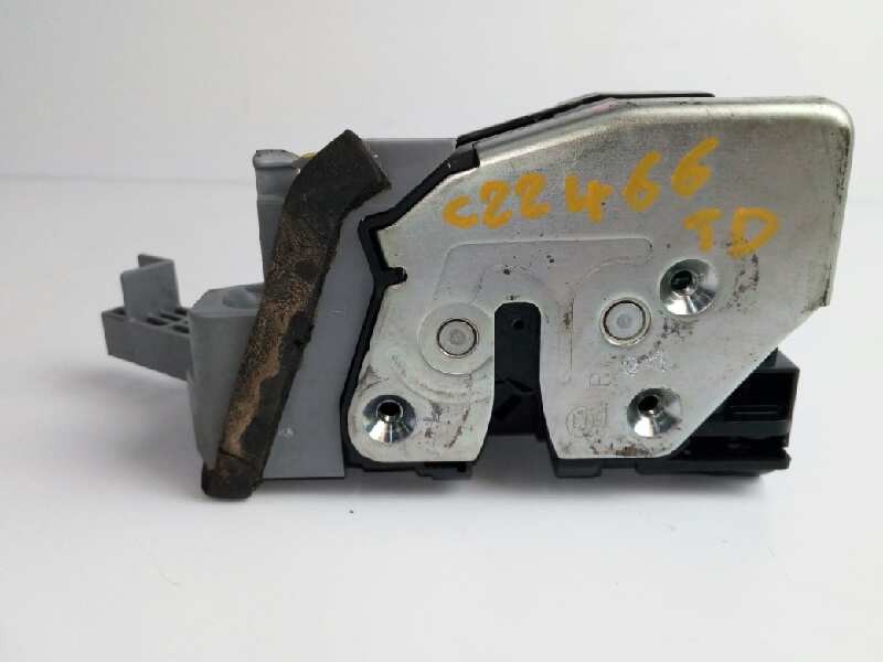 Recambio de cerradura puerta trasera derecha para kia carens ( ) 1.7 crdi cat referencia OEM IAM 81420A4030  