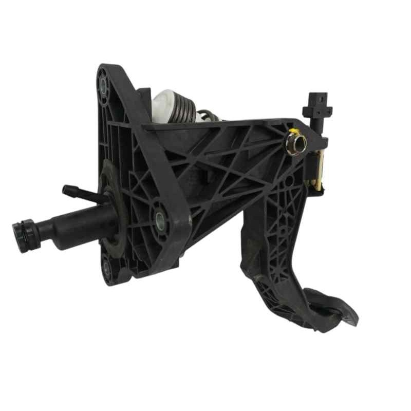 PEDAL EMBRAGUE A2462906001