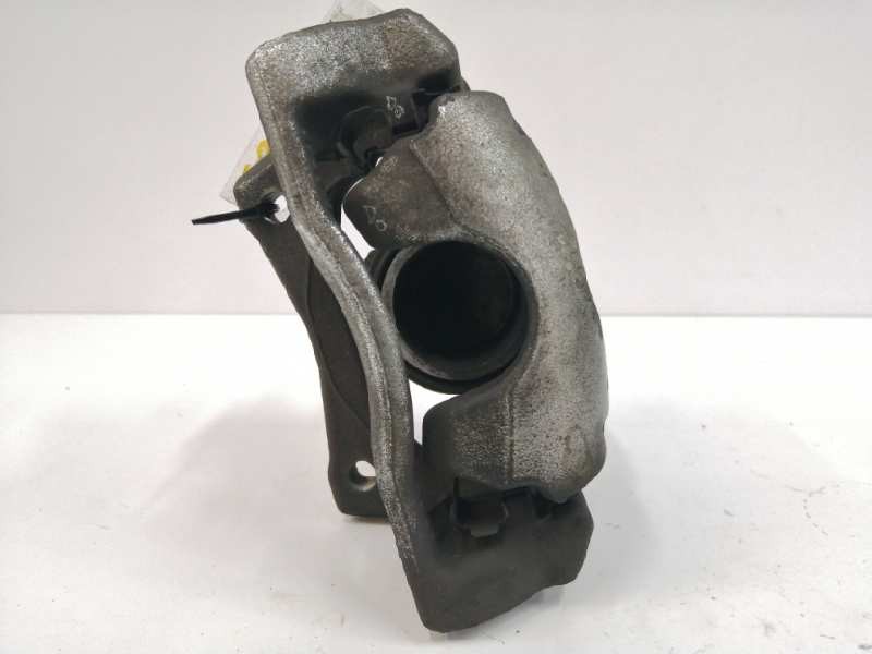 Recambio de pinza freno delantera derecha para renault captur 0.9 energy referencia OEM IAM 8200715079B Recambio de pinza freno delantera derecha para renault captur 0.9 energy referencia OEM IAM 8200715079B