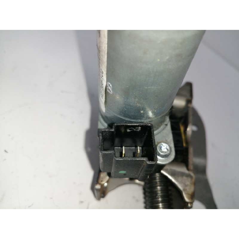 NO IDENTIFICADO MOTOR DE ASIENTO DELANTERO IZQUIERDO