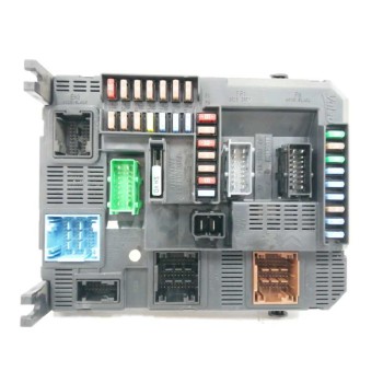Recambio de caja reles / fusibles para peugeot 208 1.2 12v vti referencia OEM IAM 9807531680  
