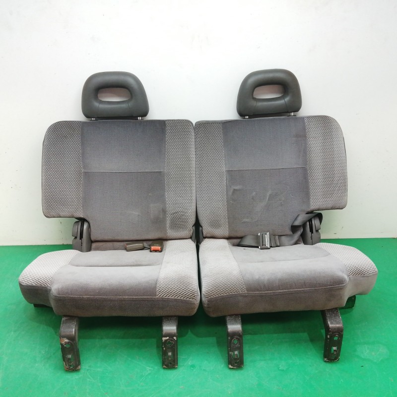 Recambio de asientos traseros para ford maverick (ml) básico referencia OEM IAM  OBSERVAR FOTOS 