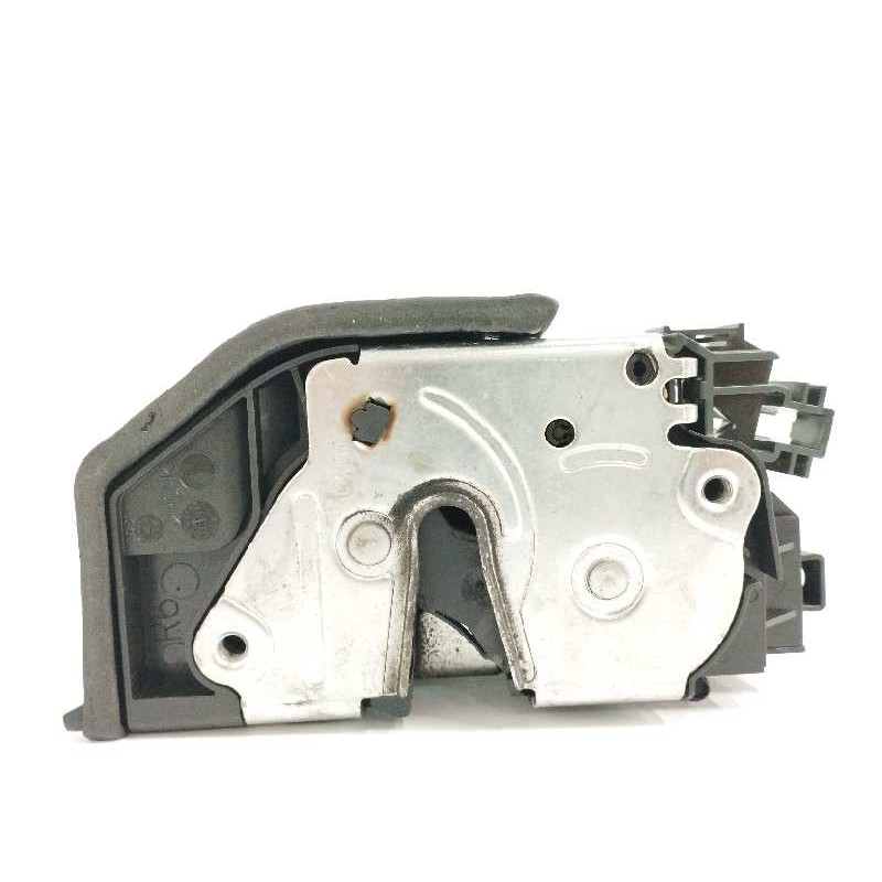 Recambio de cerradura puerta trasera derecha para bmw serie 1 berlina (e81/e87) 116d referencia OEM IAM 7202148  