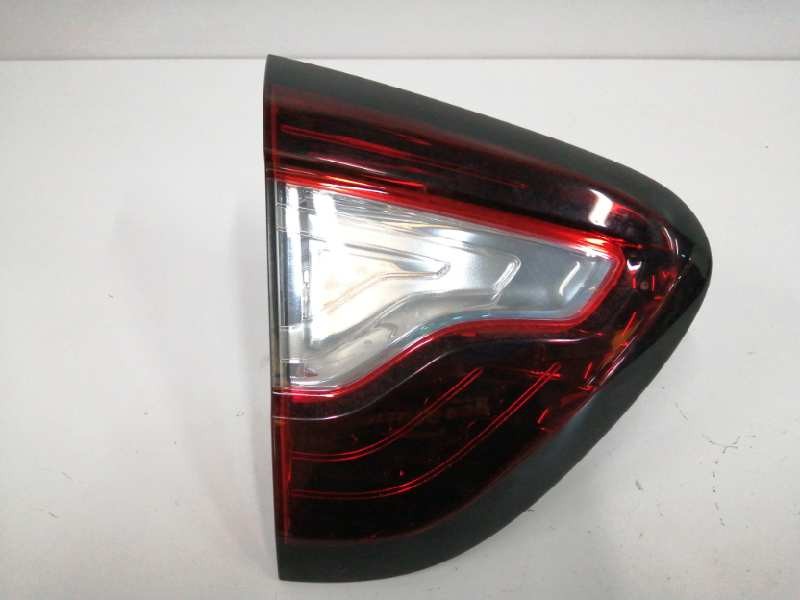 Recambio de piloto trasero izquierdo interior para renault captur 0.9 energy referencia OEM IAM 265555726R  