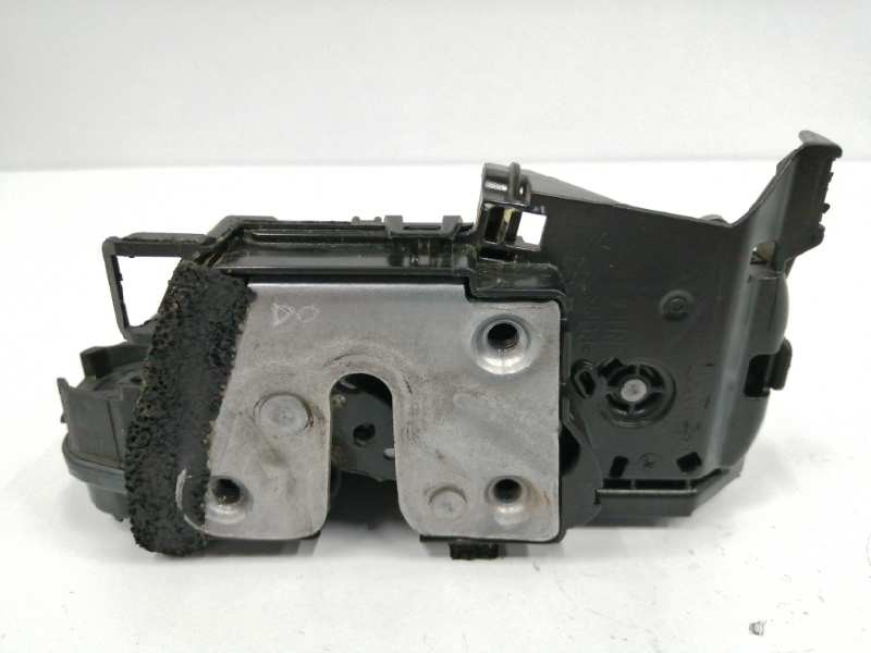 Recambio de cerradura puerta delantera derecha para renault captur 0.9 energy referencia OEM IAM 805022764R  