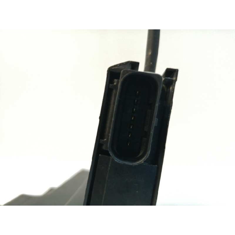 CERRADURA PUERTA TRASERA DERECHA