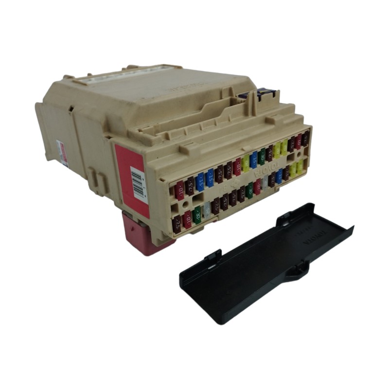 CAJA RELES / FUSIBLES