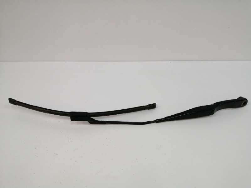 Recambio de brazo limpia delantero derecho para jeep renegade 1.6 m-jet cat referencia OEM IAM 51953963 Recambio de brazo limpia delantero derecho para jeep renegade 1.6 m-jet cat referencia OEM IAM 51953963