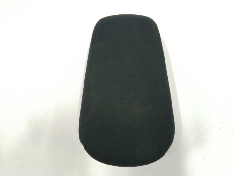 Recambio de apoyabrazos central para jeep renegade 1.6 m-jet cat referencia OEM IAM 51957102  