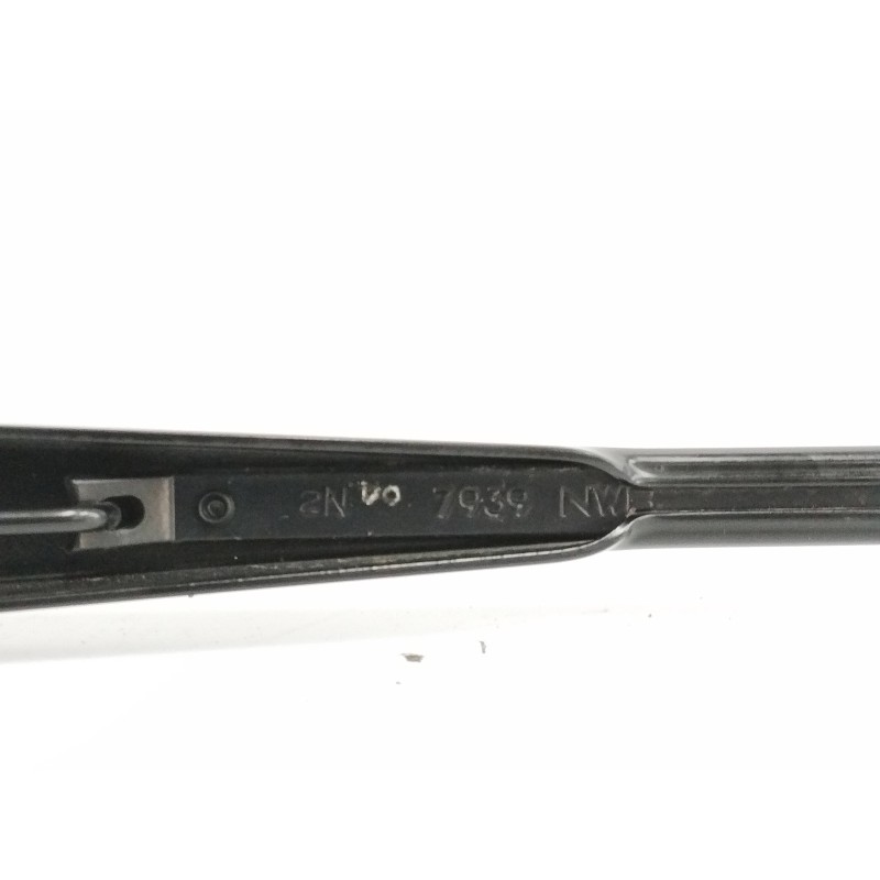 BRAZO LIMPIA DELANTERO IZQUIERDO