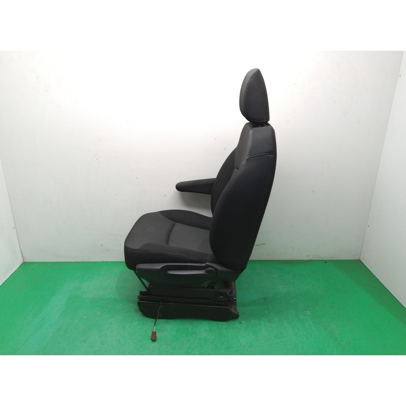 ASIENTO DELANTERO IZQUIERDO