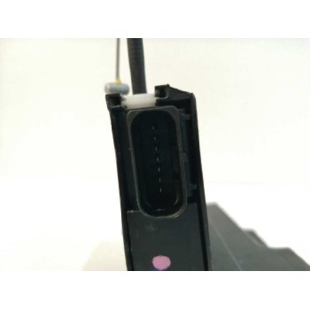 Recambio de cerradura puerta trasera izquierda para peugeot 308 1.2 12v e-thp referencia OEM IAM 9826126080  