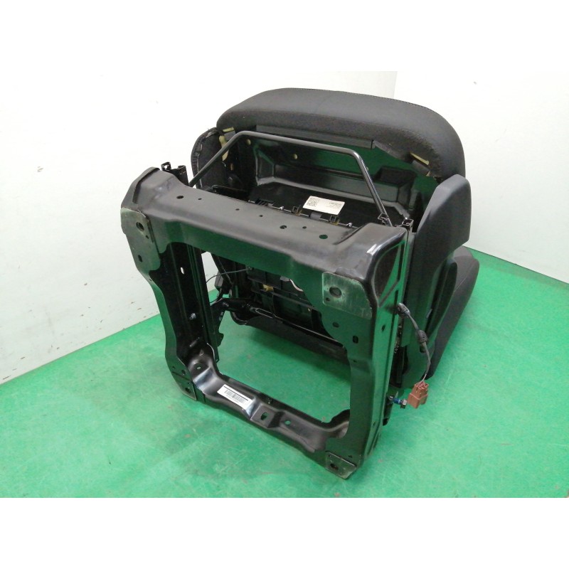 ASIENTO DELANTERO IZQUIERDO