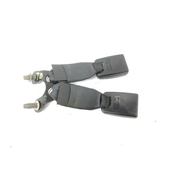 Recambio de enganche cinturon derecho para mazda 2 berlina (dy) 1.6 cat referencia OEM IAM  TRASERO 