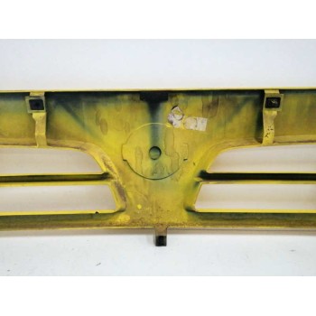 Recambio de rejilla delantera para nissan cabstar 01.04  3.0 diesel referencia OEM IAM 623109X500  