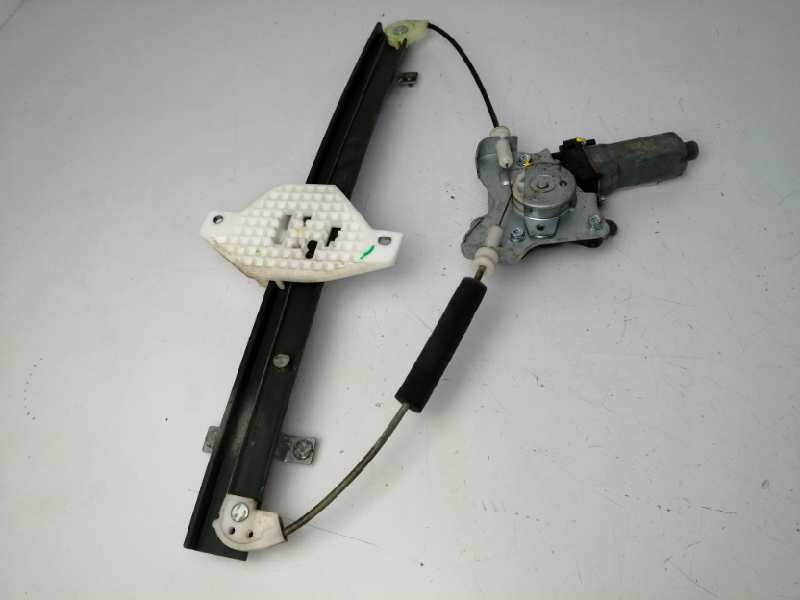 Recambio de elevalunas trasero derecho para ssangyong actyon 2.0 td cat referencia OEM IAM 7332131000 8810021012 