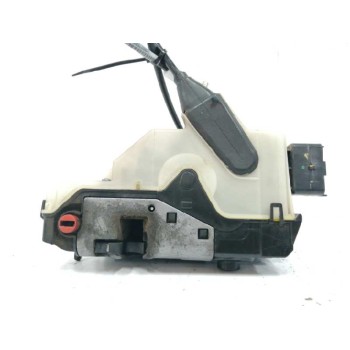 Recambio de cerradura puerta trasera izquierda para peugeot 208 1.2 12v vti referencia OEM IAM 9688080880  