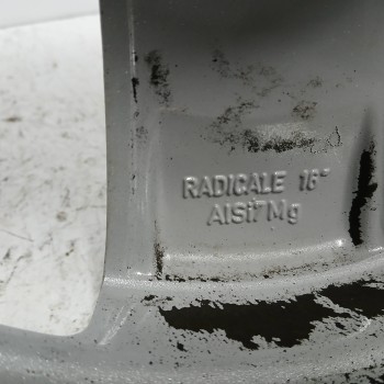 Recambio de llanta para citroën c4 berlina 1.6 16v hdi fap referencia OEM IAM RADICALE 16 6,5JX16CH 4 26 4H 4X130